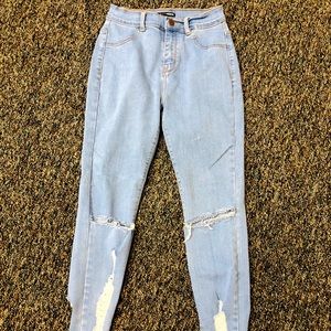 FashionNova Distressed Jeans Sz 5